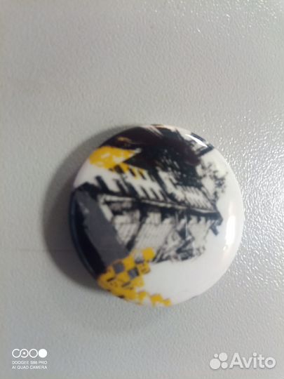 Значки юбилейной серии camel