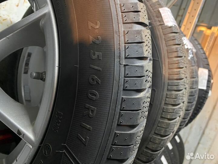 Комплект зимних колес BMW F25/F26