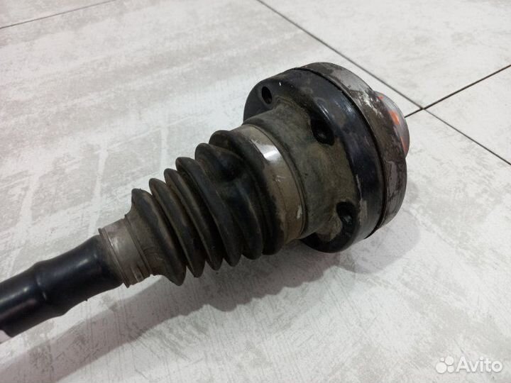 Привод передний Audi Q7 4L 4.2 BAR 2007