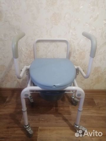 Санитарное кресло туалет