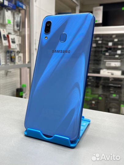 Samsung Galaxy A30, 4/64 ГБ