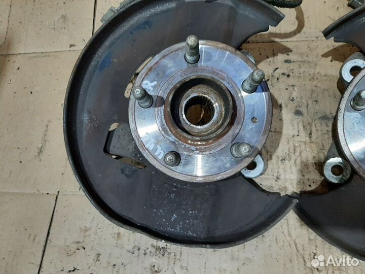 Поворотный кулак в сборе правый Opel Insignia