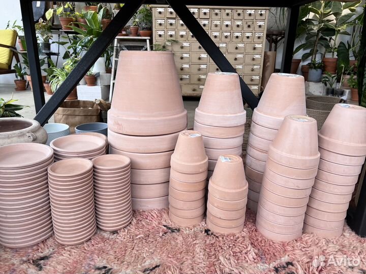Глиняные терракотовые горшки