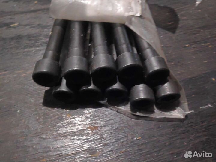 Болт гбц Kia Hyundai 2.0