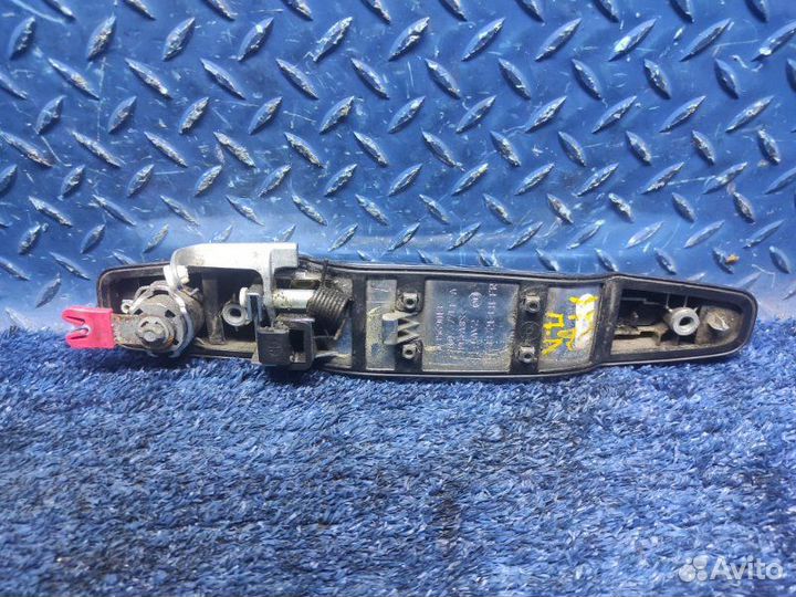 Ручка двери передняя левая Cadillac Escalade 3