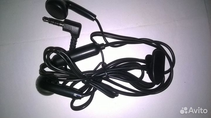 Наушники с микрофоном