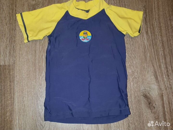 Рашгард детский из Канады