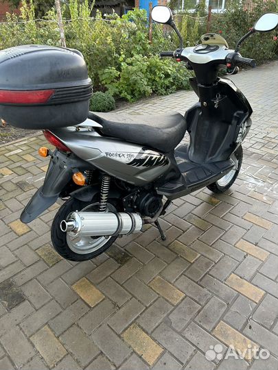 Скутер 150 кубов