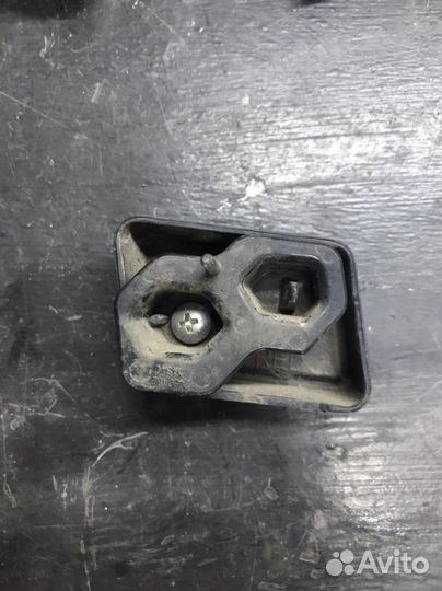 Значок Ralliart в передний бампер лансер 10