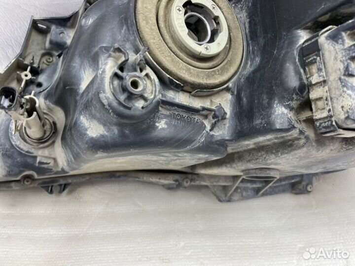 Фара галоген передняя правая Тoyota Camry V50