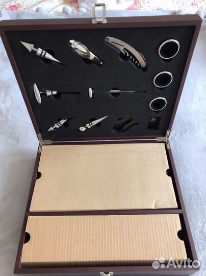 Мужской подарочный винный чемоданчик