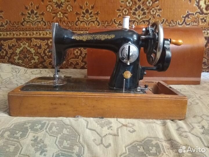 Швейная машинка подольская ручная