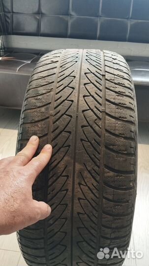 Goodyear UltraGrip 225/50 R17
