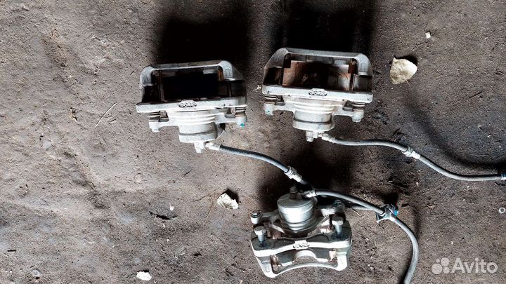 Суппорт тормозной передний. Lacetti. Daewoo Gentra