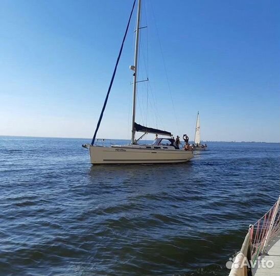 Прогулка на парусной яхте