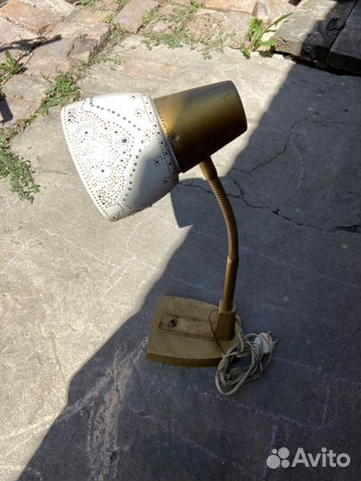 Лампа настольная