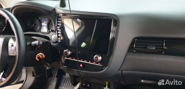 Магнитола Teyes CC2 plus Mitsubishi Outlander 2020