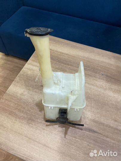 Бачок стеклоомывателя Toyota Corolla 120