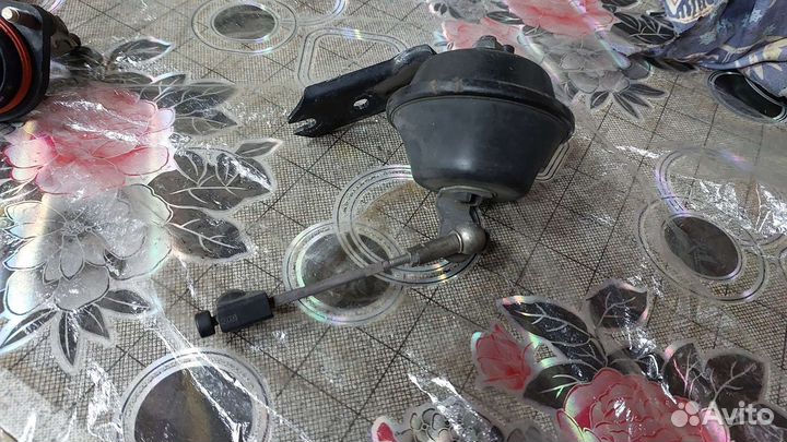 Дроссельная заслонка audi A6 C5