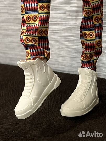 Кукла салиста музыкальной группы BTS Чимин