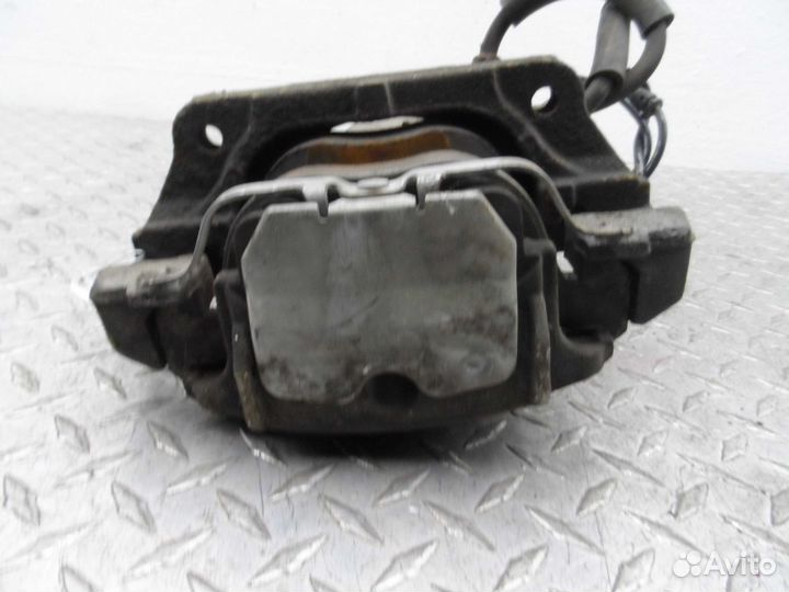 Суппорт передний левый BMW X5 E70