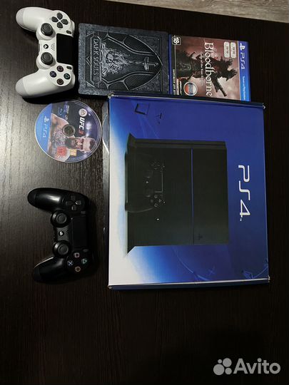 Sony PS4 Slim 1tb + 2 геймпада и UFS-3