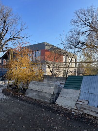 Дом 215 м² на участке 7,5 сот.