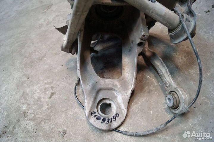 Ступица правая BMW X5 E70 (2006 - 2010) 6770984