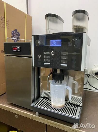 Кофейная машина с холодильником WMF 2000S