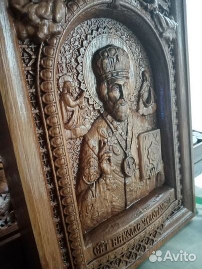 Резные иконы из дерева