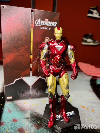 Iron man фигурка