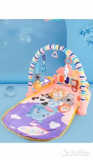 Игровой коврик с игрушками