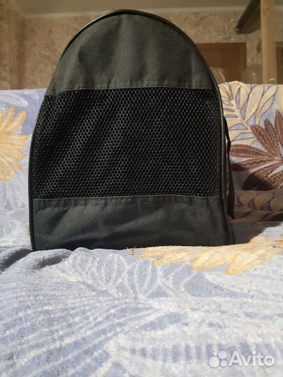 Переноска для кошек и маленьких собак