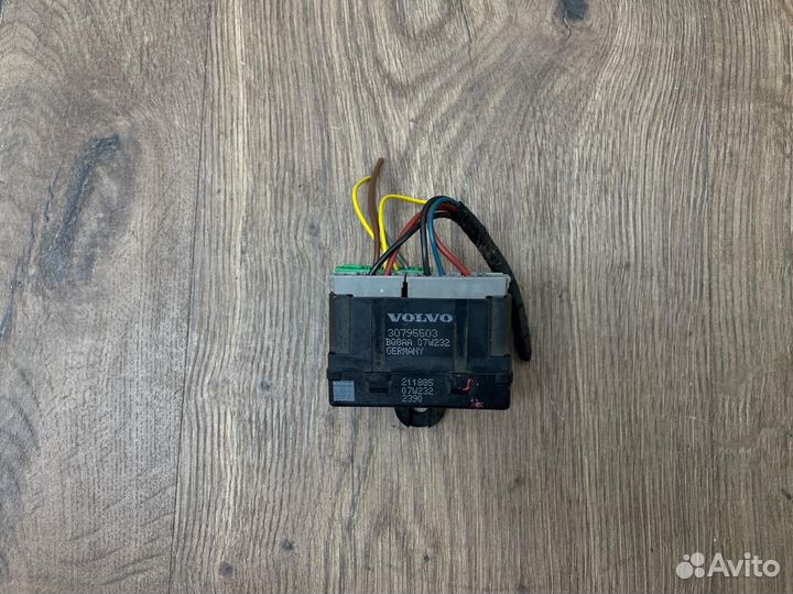 Блок подогревая сидений Volvo C30 MK38 2.4 B5244S