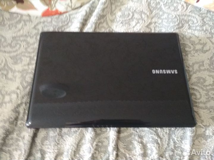 Стильный Samsung R440