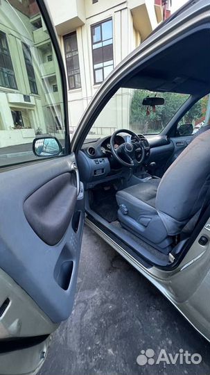 Toyota RAV4 2.0 AT, 2003, 268 707 км