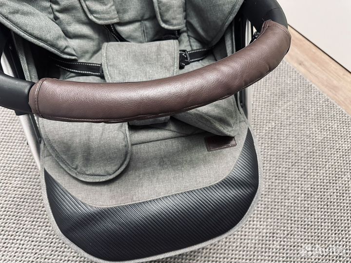 Коляска прогулочная