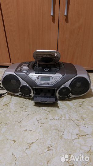 Музыкальный центр Philips