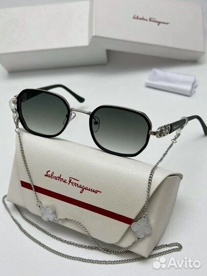 Солнцезащитные очки Salvatore Ferragamo