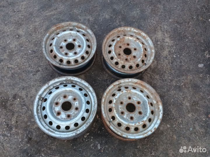 Диск колесный Toyota Hiace 1999г дельфин