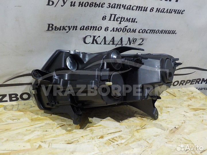 Фара правая Renault Logan