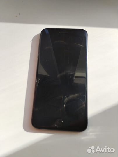 iPhone 8 Plus, 64 ГБ