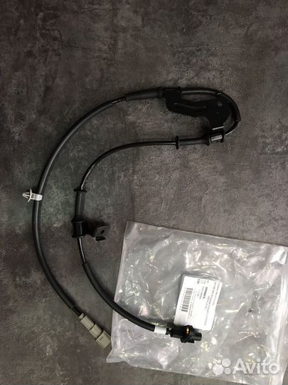 95670-M0000 Hyundai-Kia Датчик ABS передний левый