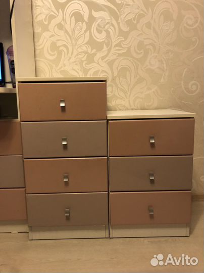 Детский письменный стол