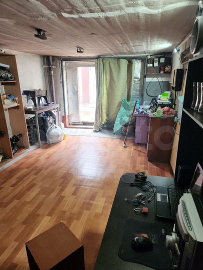 Гараж, > 30 м²