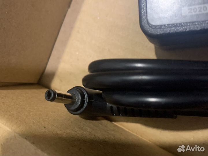 Новый Блок питания lenovo 20v 2.25a 4.0x1.7