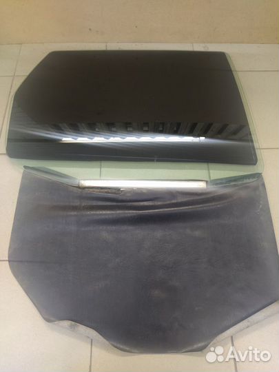 Стекло заднее правое Калина универсал