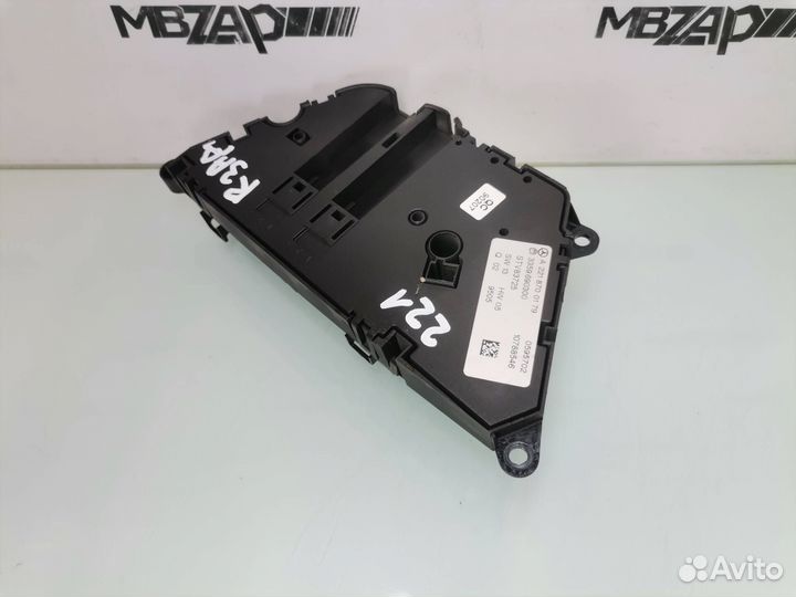 Блок управления задним сиденьем Mercedes W221