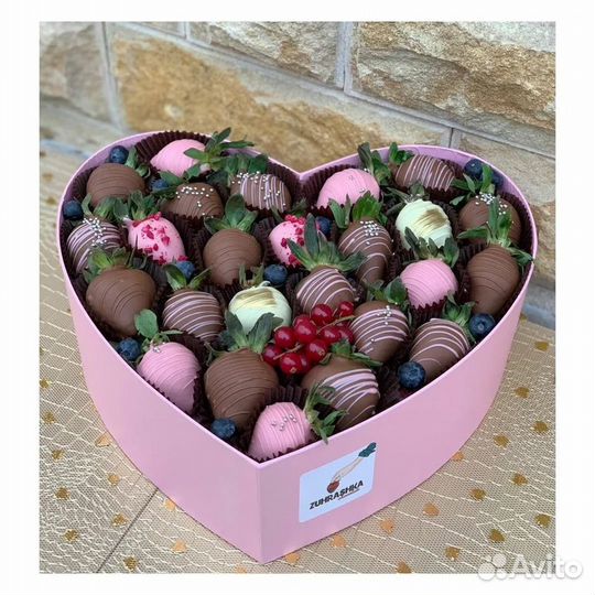 Клубника в шоколаде в сердце