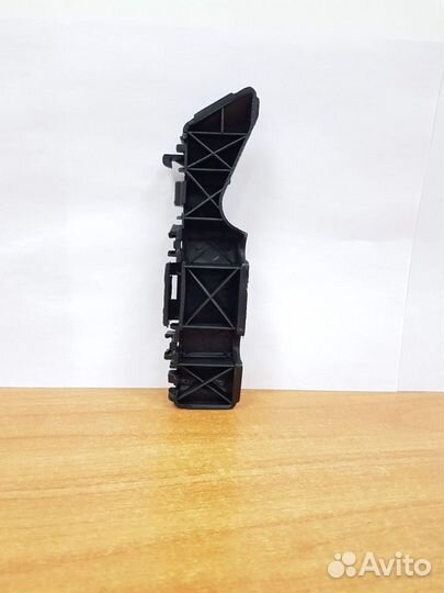 Крепление бампера Хендай Солярис 10-17 год